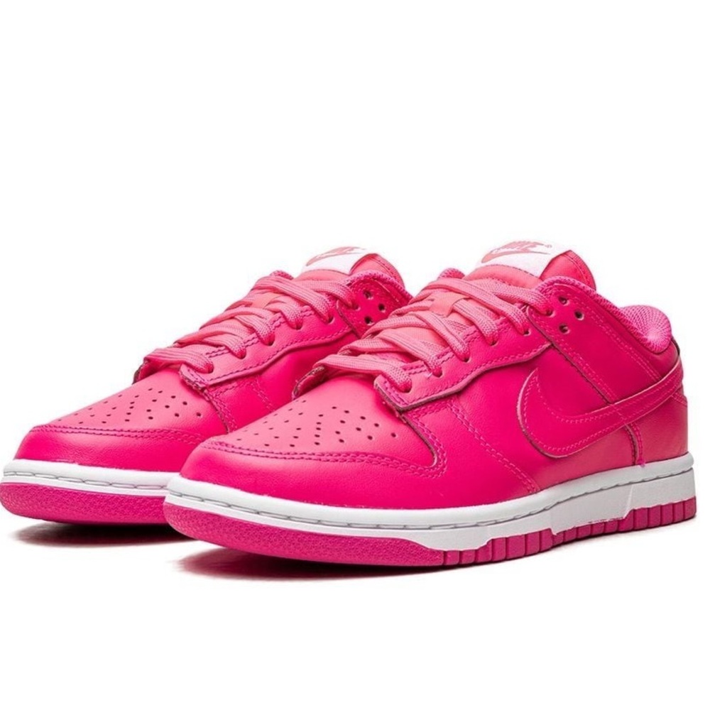 Women’s Nike Dunk Low Hyper Hot Pink